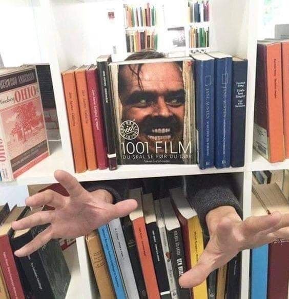 People: How do you have fun in a library? Me: … 😂