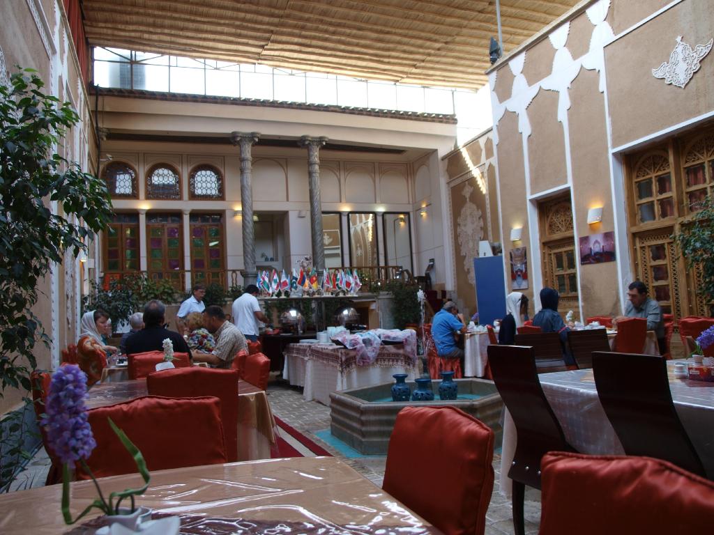 img10.jpg
