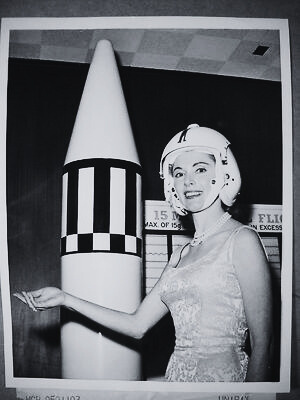 Image 100